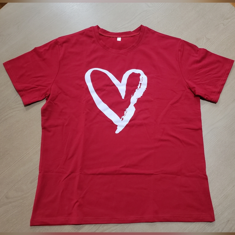 NEW Women's Red Heart Graphic T-Shirt